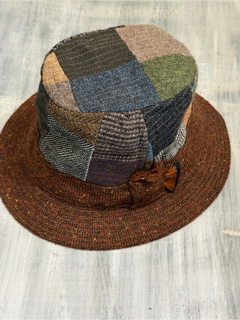 Hanna Hats Donegal Ireland Patchwork Tweed Walking Hat Wool Size M Feather